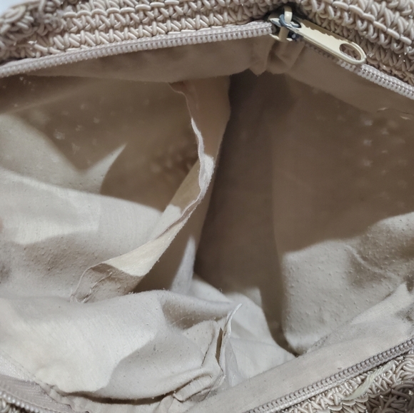 Ladies hobo shoulder bag      10" long x 10" tall - Picture 3 of 3